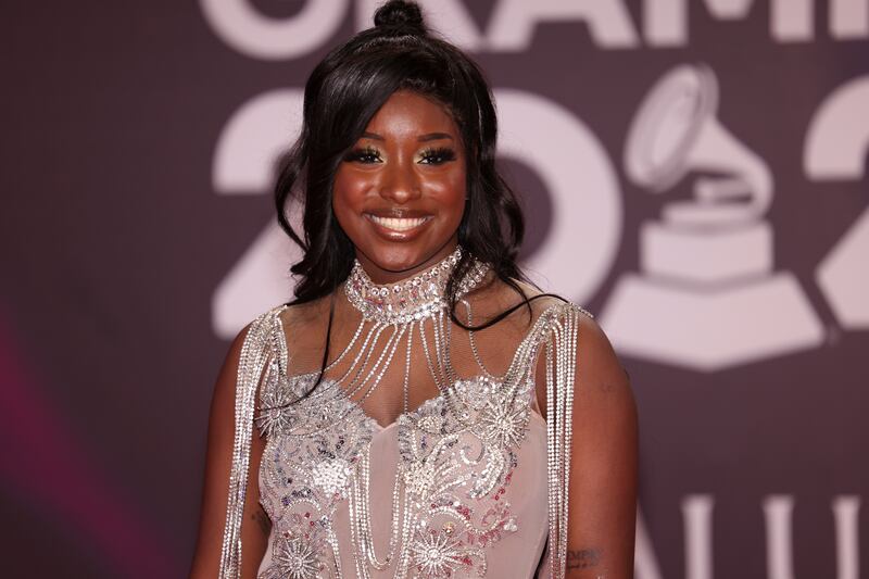 Photo of a woman at an award show.