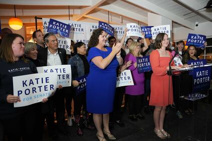 DESCRIBE THE IMAGE FOR ACCESSIBILITY, EXAMPLE: Photo of a chef putting red sauce onto an omelette.