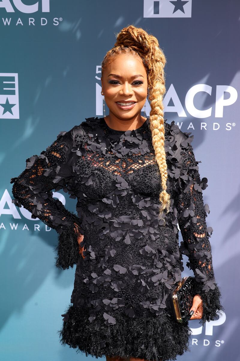 Elizabeth Robinson on the green carpet. Photo Credit: Getty Images for NAACP