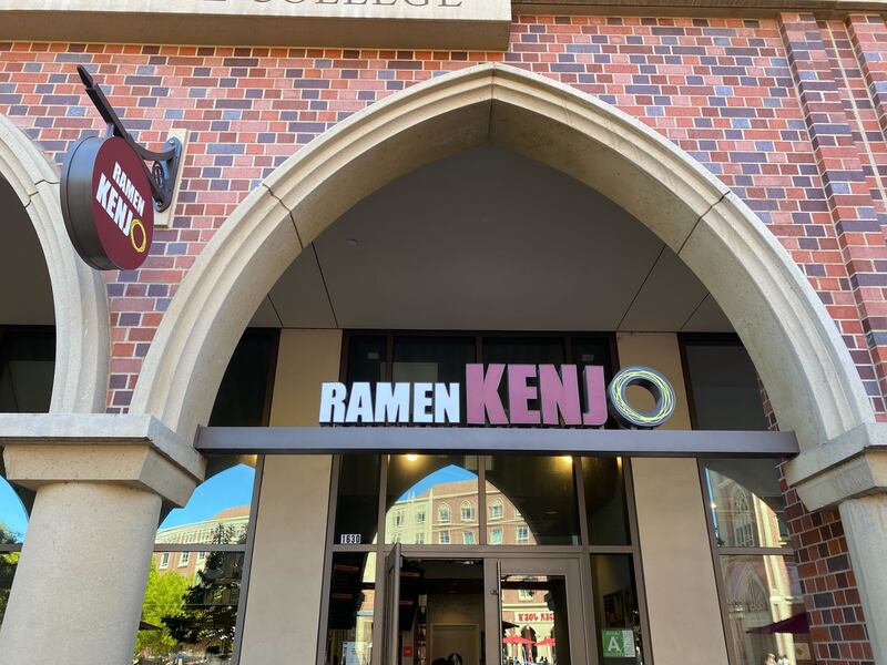 Picture of the front of a restaurant