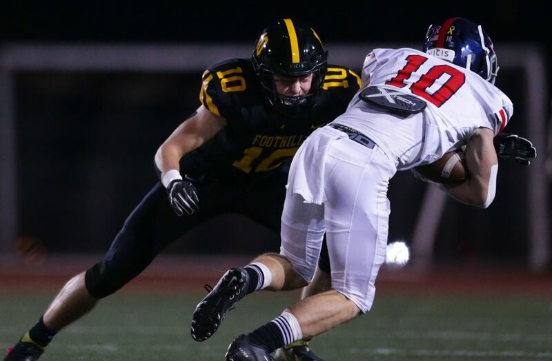 Photo of high school football player Roman Marchetti in a photo story by Yannick Peterhans.