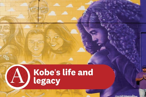 Kobe Bryant honored with memorial statue