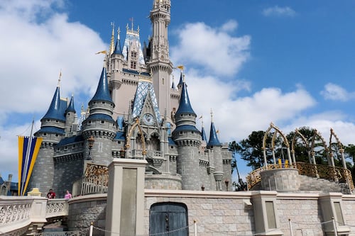 Disneyland cast members announce plan to unionize