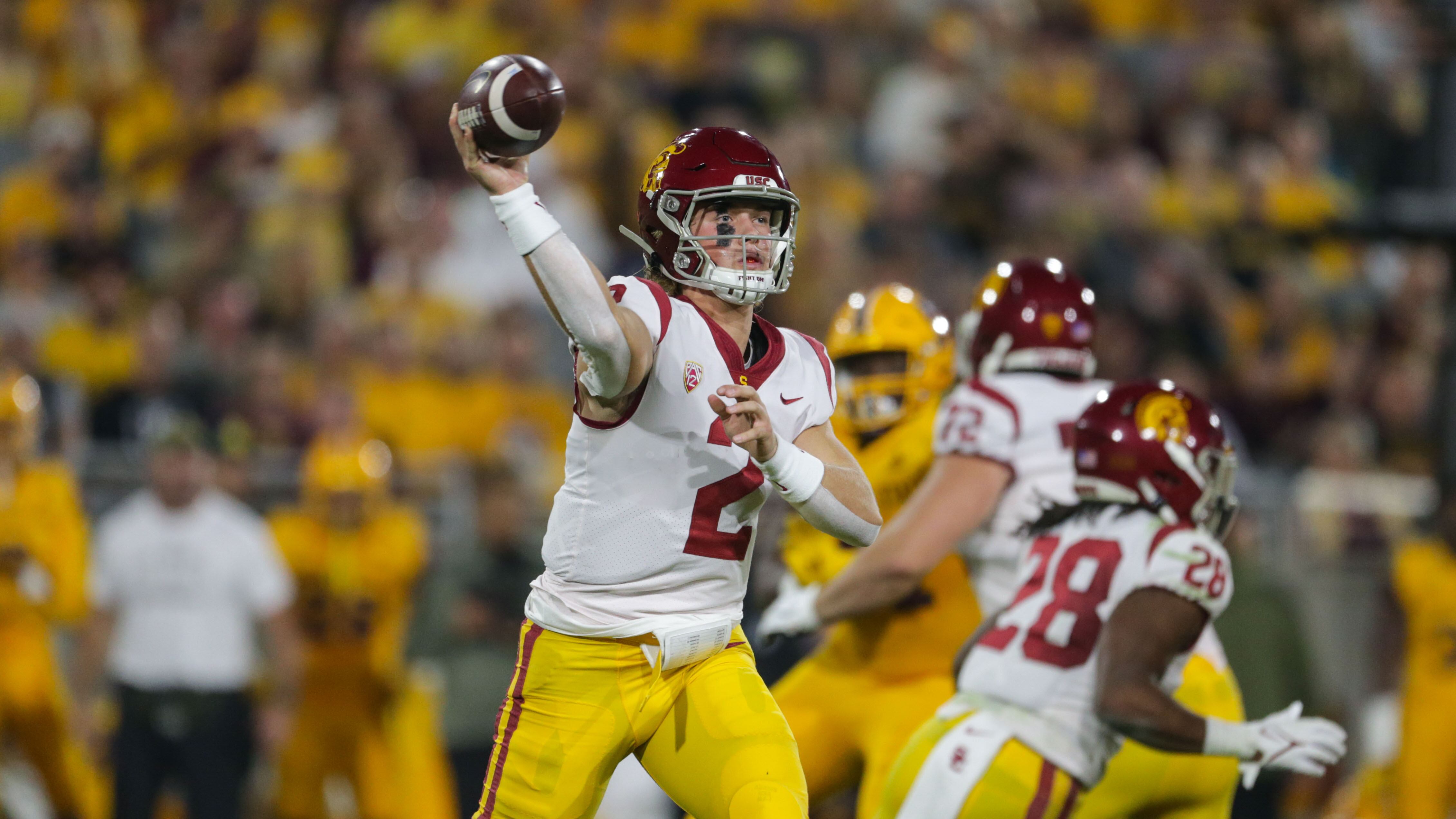 A photo of USC quarterback Jaxson Dart.