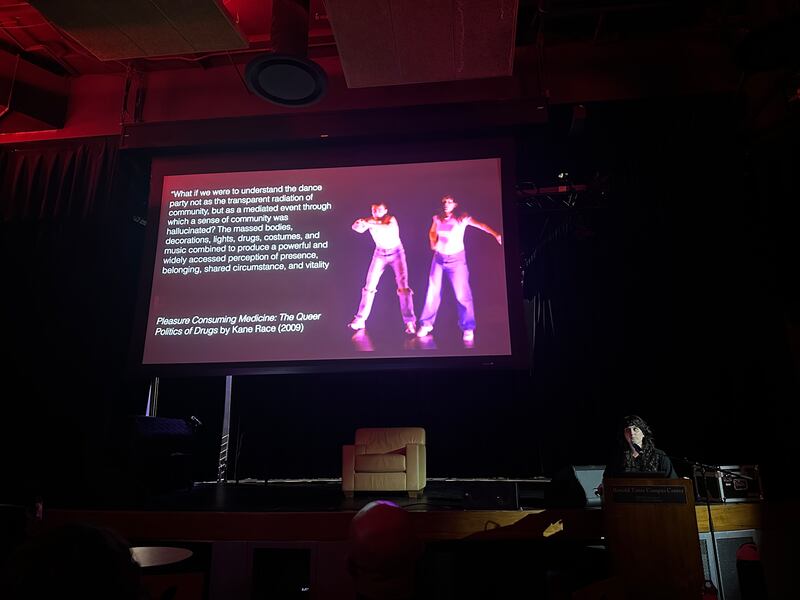 Maria Silk describes in detail the idea behind her work.