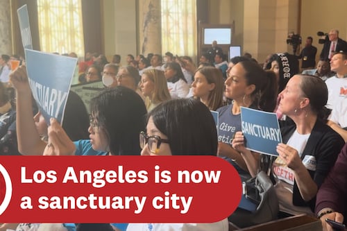 Los Angeles City Council unanimously votes to become sanctuary city