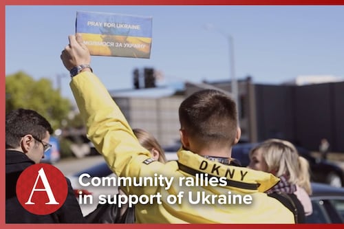 Protestors rally in support of Ukraine, condemn Russian invasion