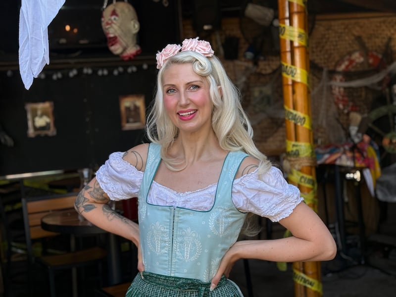 Lune Lovelee at the Bamboo Club. (Photo by Rosaura Wardsworth)