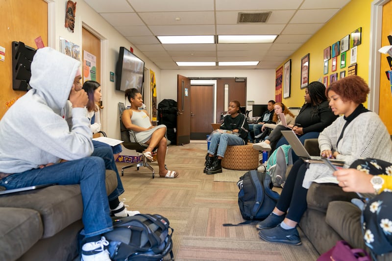 In honor of Black Queens Week, students gathered to talk about women’s role in feminist movement (Photo by Ling Luo).