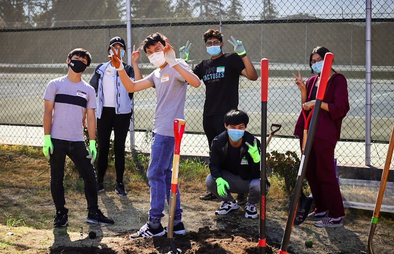 [One-sentence description of what this media is: "A photo of a vaccine site on USC campus" or "Gif of dancing banana". Important for accessibility/people who use screen readers.]