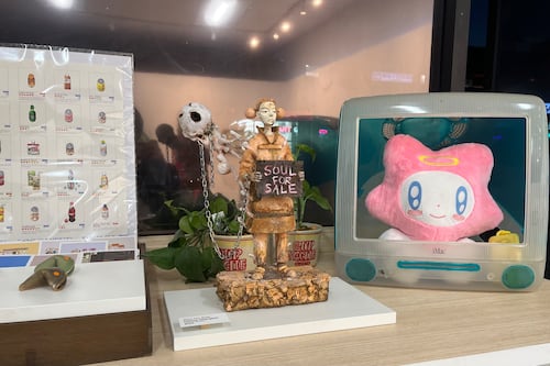 From neo-retrofuturism to pop-contemporary and subculture, && Gallery brings independent artists to the forefront of its exhibitions