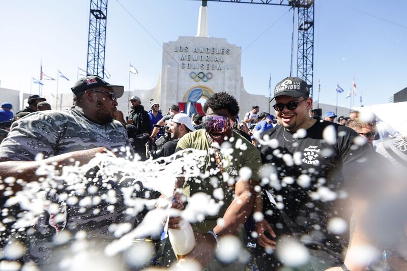 Annenberg Media photographers behind the scenes photographs of the LA Rams victory parade and rally.