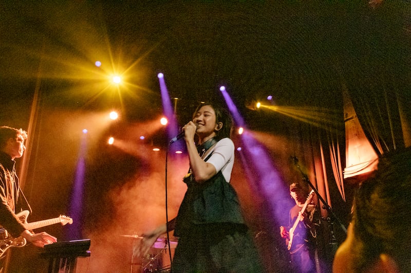 9m88 opens the show at the Echo on Nov 28, 2022 with a performance of “Nine Head Hirano,” one of the tracks from her 7-inch vinyl of the same name. The song’s 2018 release and subsequent popularity jump-started her career. (Photo by Marissa Ding)