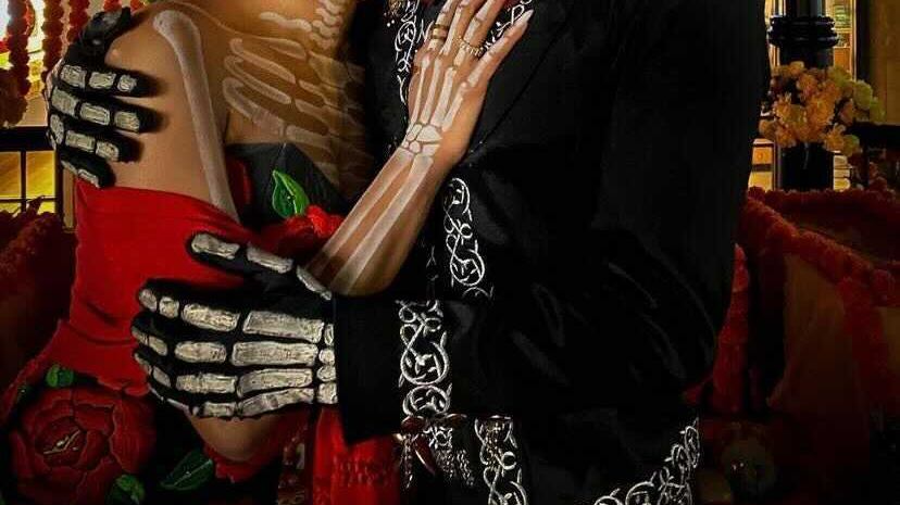 Photo of traditional Mexican characters la Catrina y el Catrin.