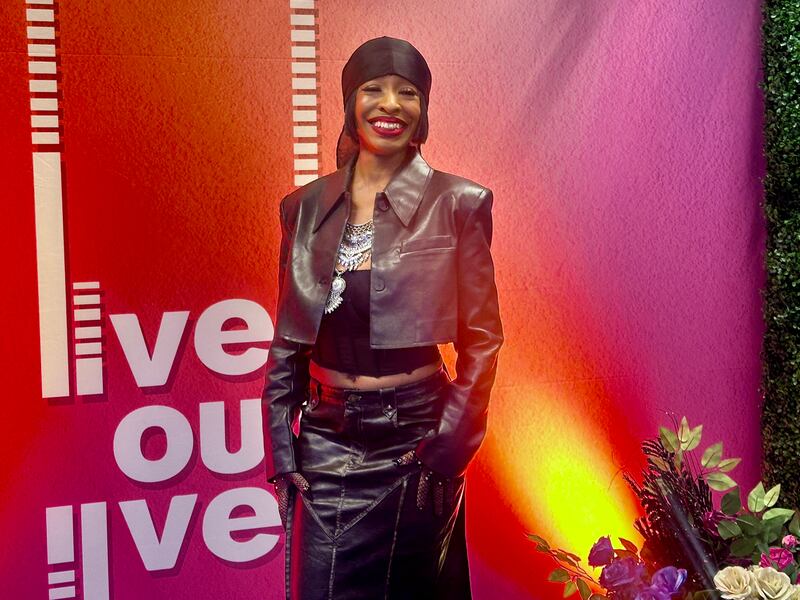 V.C.R on the carpet of Live Out L!ve LA’s “Set the Stage” Benefit Concert. (Photo taken by Kaleef Starks )