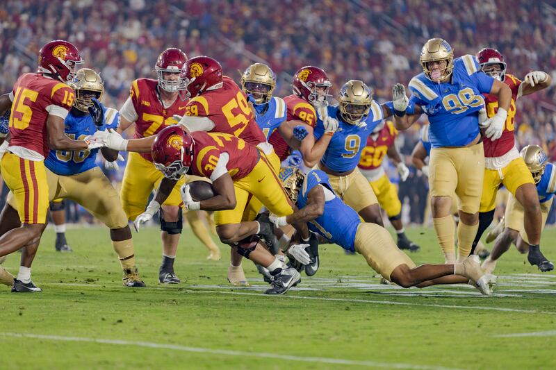 Football player getting tackled