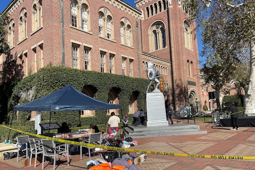 Crosstown clash: USC students carry on Conquest Week traditions