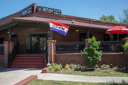 Tourist town restaurant feeds employees, looks beyond COVID-19