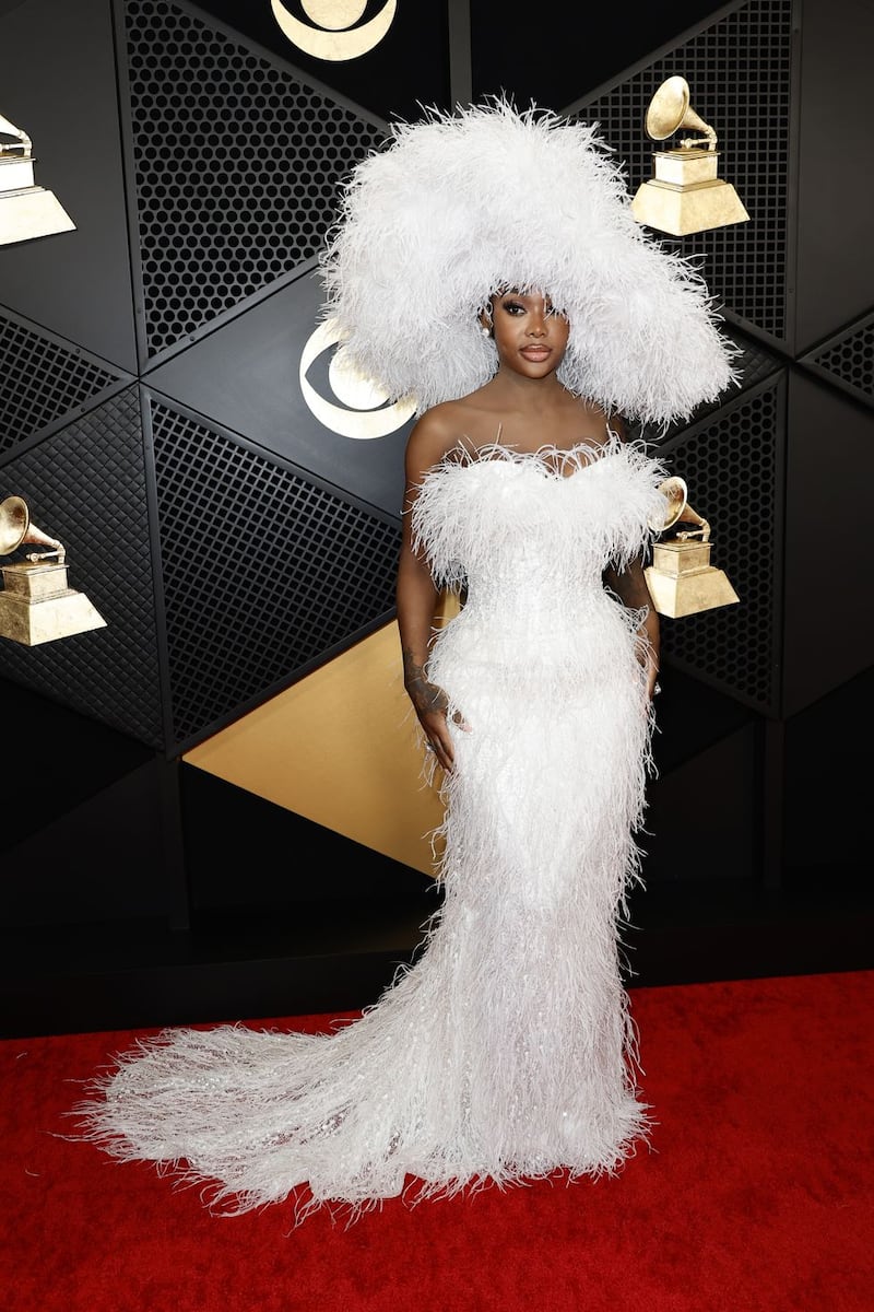 Summer Walker on the 2024 Grammys red carpet.
