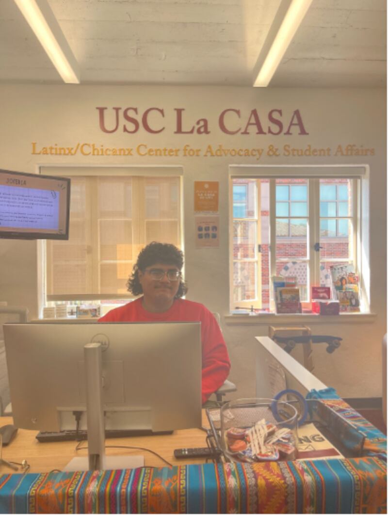 [One-sentence description of what this media is: "A photo of a vaccine site on USC campus" or "Gif of dancing banana". Important for accessibility/people who use screen readers.]