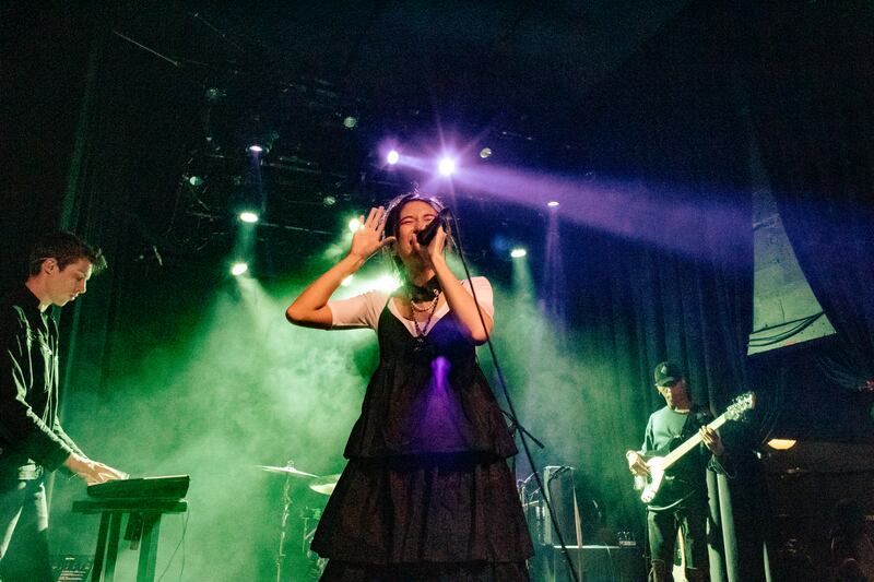 9m88 performs “Merry Feeling” off of her 2022 album “9m88 Radio.” (Photo by Marissa Ding)